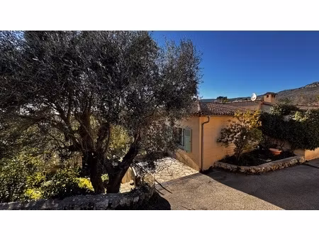 maison 9 pièces - 223 m²