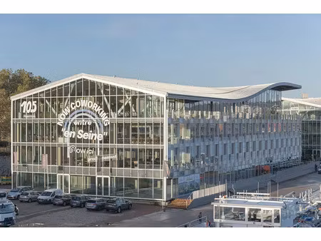 location bureau hangar 105