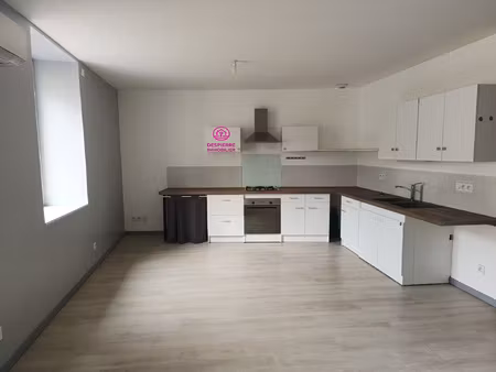 immeuble sur la commune de jarcieu composé de deux logements