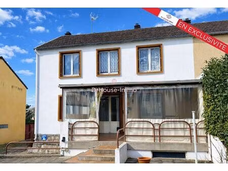 maison familiale au calme – 3/4 chambres – jardin clos – garage