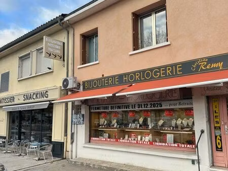 local commercial à louer