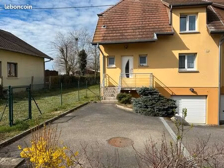 loue maison jumelée hors lotissement dans impasse