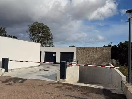 garage dans résidence sécurisée