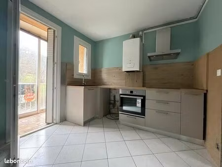 appartement 3 pièces 82 m²