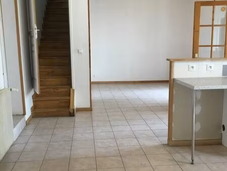 bazas centre ville appartement à louer