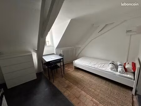 studio meublé - hyper centre segre 49