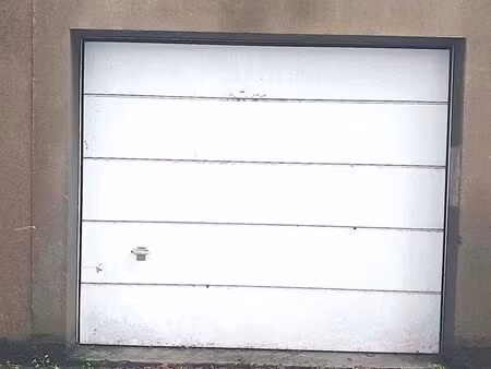 garage à louer (centre ville de nantes)