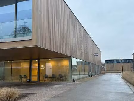 twee-slpk appartement met terras incl. garage