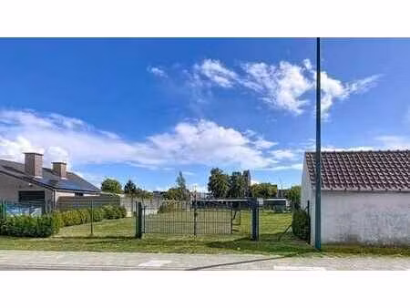 ideaal georiënteerd en gunstig gelegen perceel bouwgrond ...