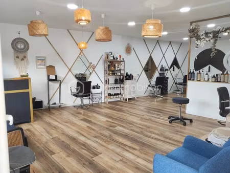 vente locaux professionnels à le tampon (97430)  60 000 €