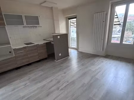 location appartement 2 pièces 28 m² à vizille (38220)  420 €
