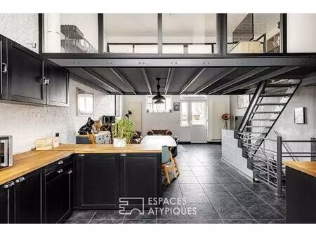 loft inversé industriel avec terrasse et double parking