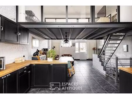 loft inversé industriel avec terrasse et double parking