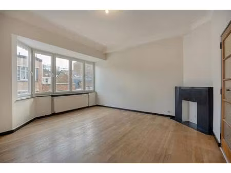 modernistisch 1-slpk app + terras - park van vorst