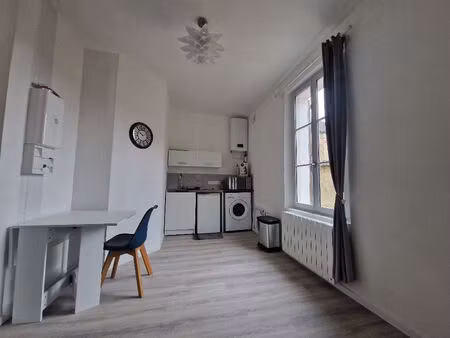 sezanne - appartement en duplex meublé