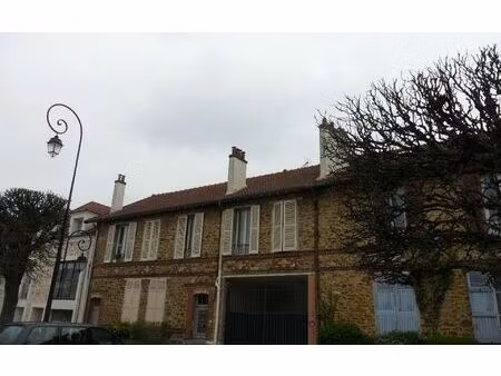 location appartement  42.15 m² t-2 à fontenay-trésigny  730 €