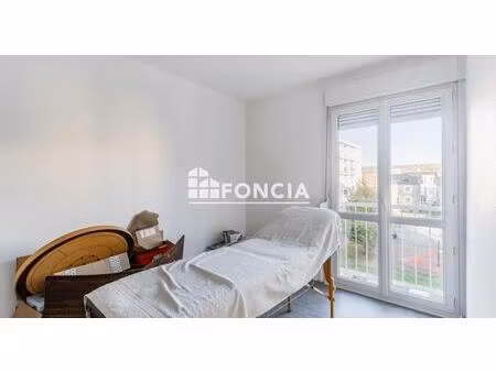 appartement 3 pièces de 71 m² - joeuf - loué 10% rentabilité