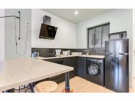 location appartement  m² t-3 à marseille 1  750 €