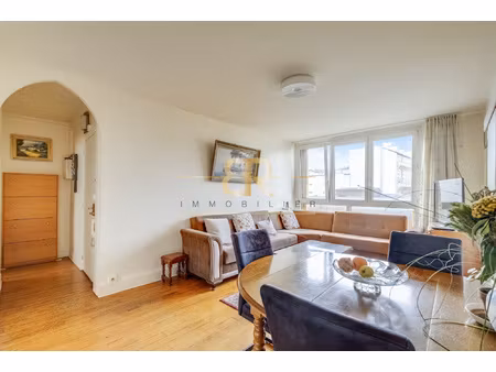 traversant / rer a / lumineux / metro / 4 pieces / bois de v