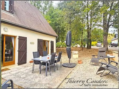 charmant gîte de 81 m² sur terrain boisé avec piscine chauffée.