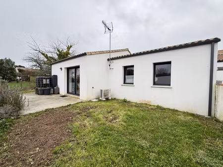 « pavillon de plain-pied lumineux avec garage et terrain clo