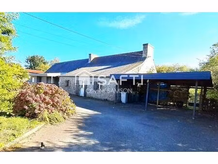 en campagne  longère composée de deux logements