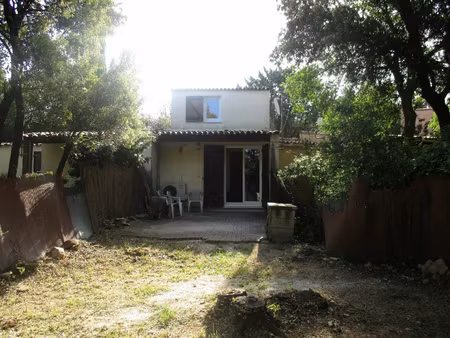 nimes / hauts de nimes maison t2 avec climatisation  jardin