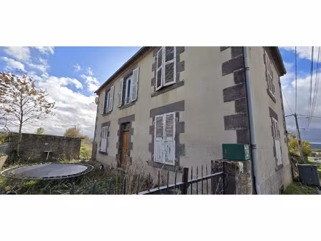 maison en pierre du 19ème siècle à rénover sur une parcelle