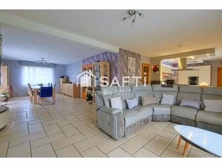 maison d' architecte semi plain-pied de 200 m2 avec jardin et double garage à téteghem