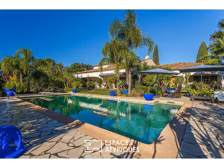 villa de caractère avec piscine et tennis