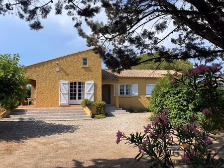 villa de plain pied sur 2010 m2 de terrain