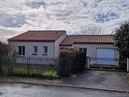 exclusivité - maison plain-pied 3 chambres  garage  jardin c