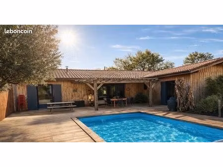 maison bois dans un cadre naturel exceptionnel