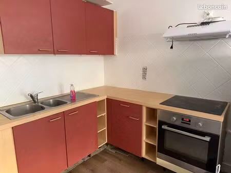 t2 meublé – centre amélie-les-bains – à 100 m des thermes