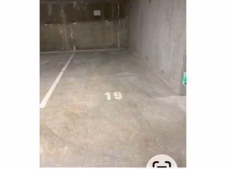 location 2 garages couverts les sorinières