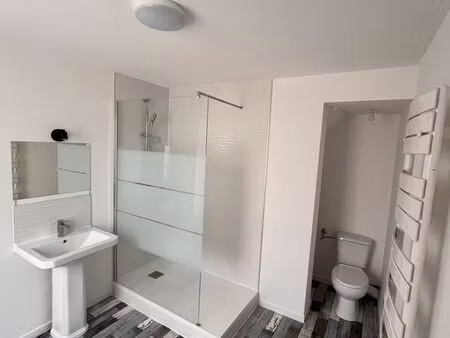 charmante maison de ville à louer à partir du 6 avril 2026