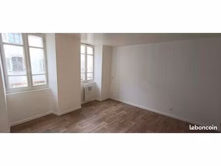 studio à louer à argentat