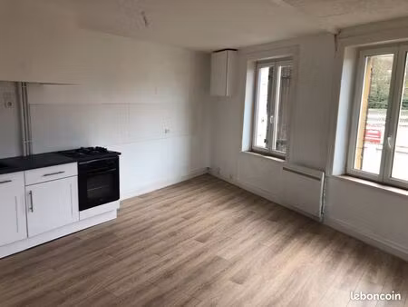 sedan t2 fond de givonne + grenier