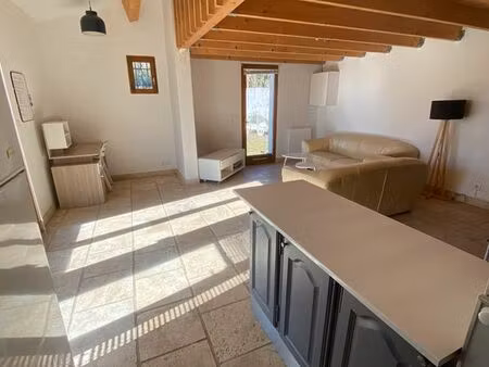 au calme lumineuse spacieuse maison meublée t2 de 55 m² istres etang de l 'olivier