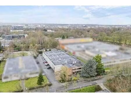 opportunité stratégique à evere – ensemble semi-industriel