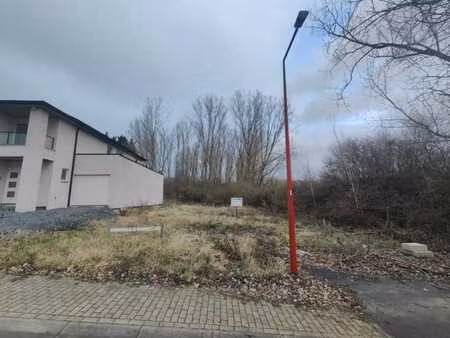 beau terrain à bâtir