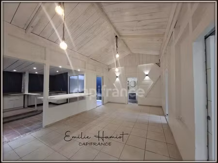 location maison 3 pièces 78 m² à schoelcher (97233)  1 395 €