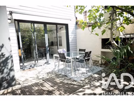 location meublée maison 7 pièces 173 m² à bordeaux (33000)  2 325 €