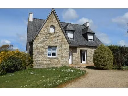 location maison  156.99 m² t-5 à plougar  750 €
