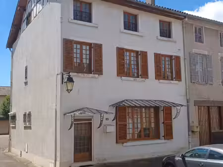 belle maison de 170m² avec cour et double garage