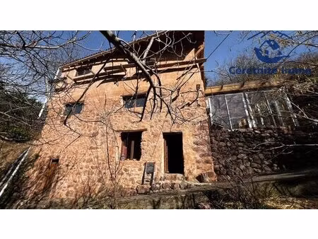 maison atypique dans un cadre verdoyant