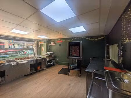 location bureaux et commerces à fougères (35300) : à louer / fougères