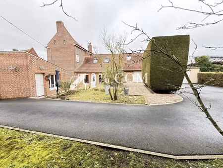 maison individuelle 155 m2 4 ch double garage sur 1412 m2!