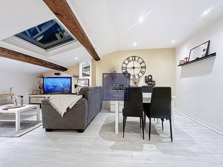 t2 bis duplex meublé - centre saint laurent d'agny