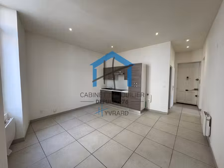 saint chamond - t2 de 45m2 au rez de chaussée